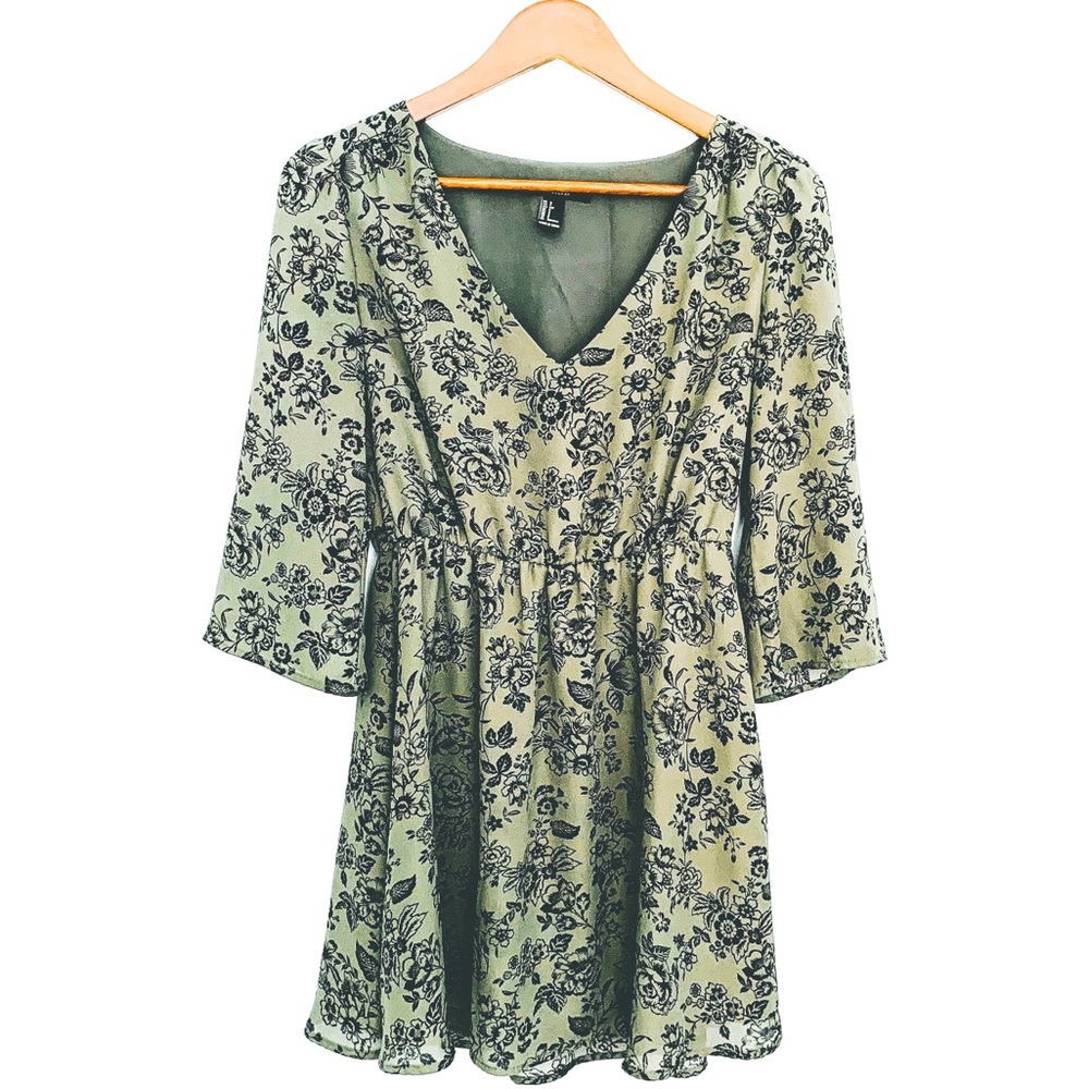 ❤️SOLD ❤️Forever 21 | Olive Green Floral Dress